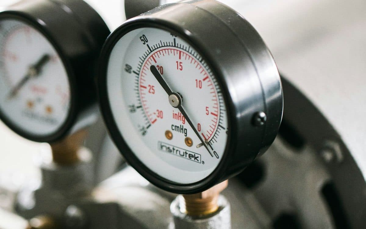 ΔP of 5 Pa, Airflow 0.4 m/s — How Do You Actually Measure These?