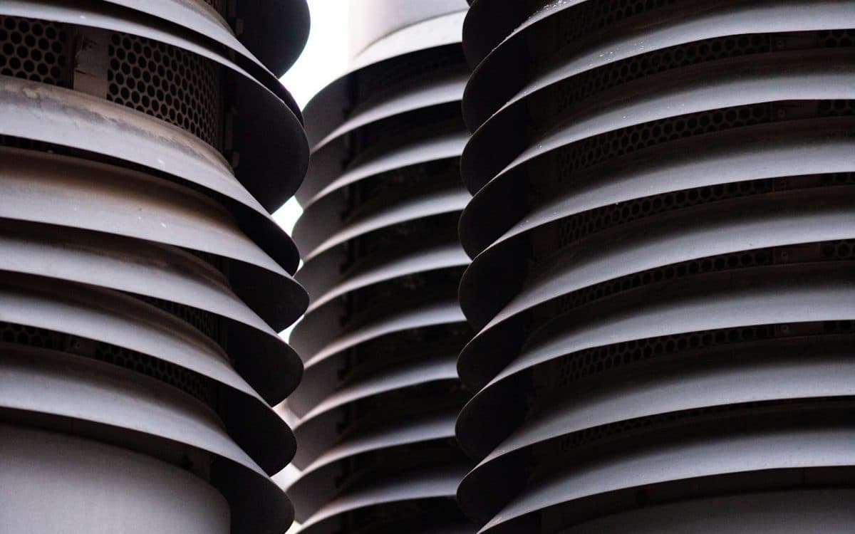 HVAC 濾網等級怎麼選?辦公大樓、醫院、廠房三種場景完整解析