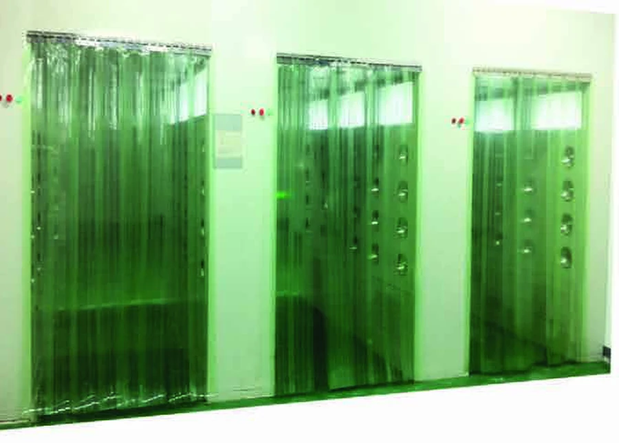 PVC 捲簾門風貨淋通道 - 無塵室設備系列 | 佰聖科技
