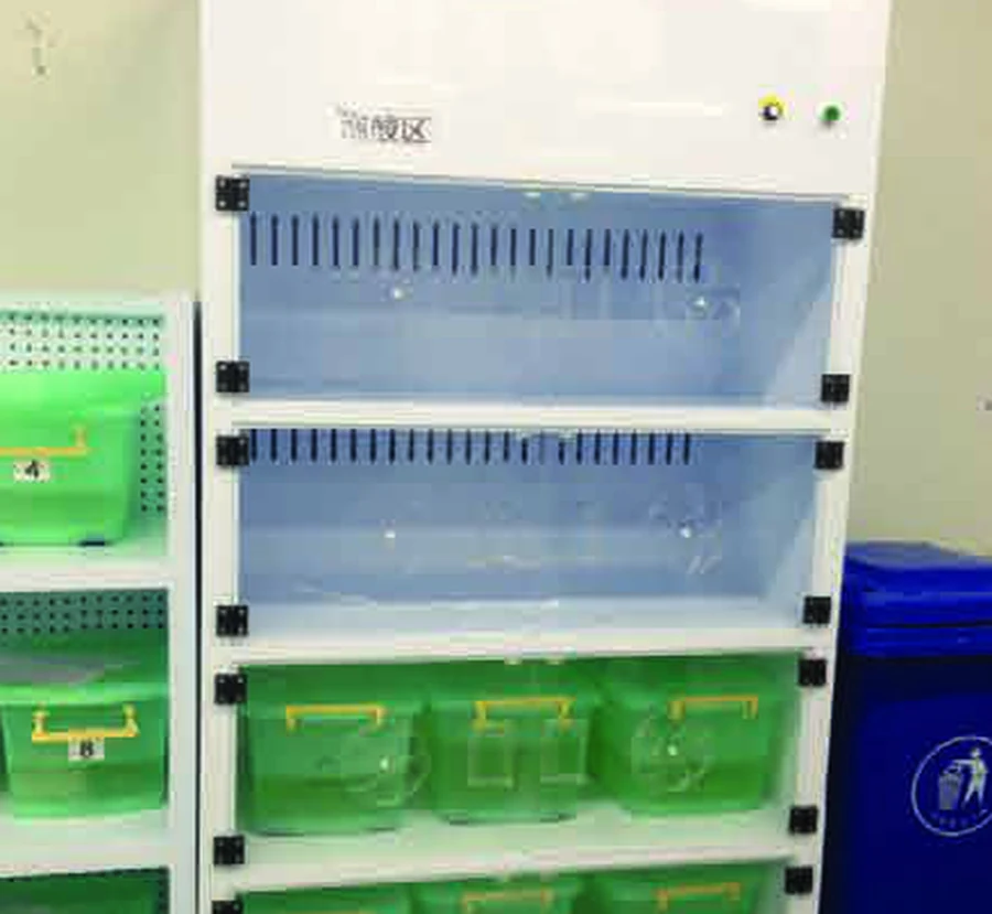 PP 耐酸鹼化學品安全儲存櫃 - PP 耐腐蝕設備
